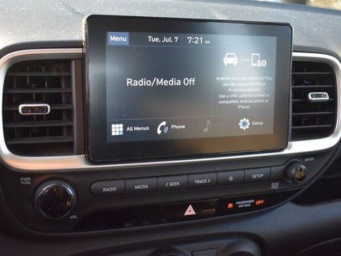 Used 2020 Hyundai Venue SEL FWD image 35