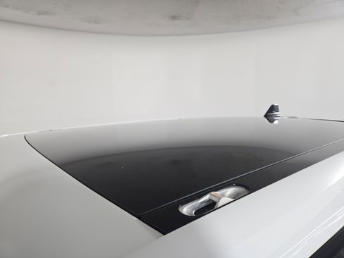 Used 2022 Rivian R1T Launch Edition image 13