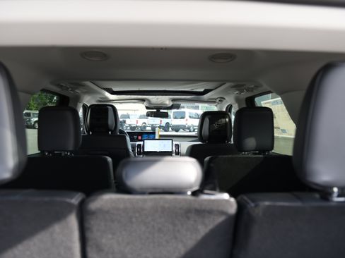 New 2026 Ford Expedition Platinum w/ Driver's Package AWD/4WD image 12