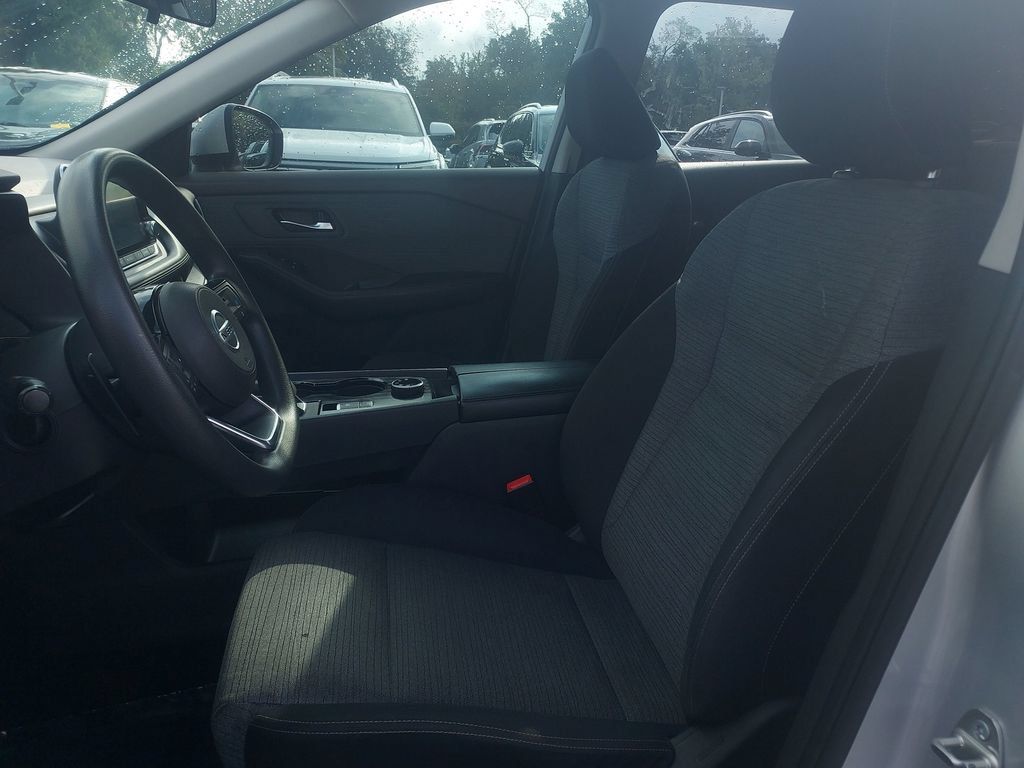 Used 2021 Nissan Rogue SV AWD/4WD image 24