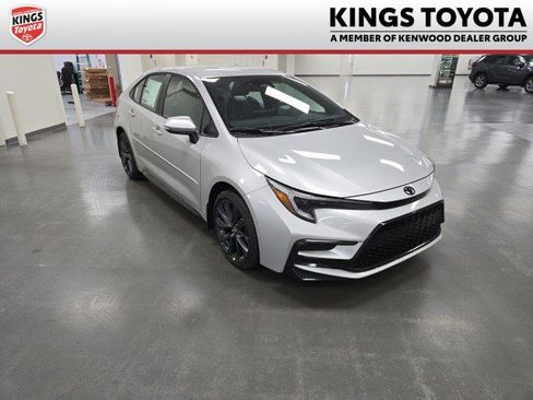 New 2026 Toyota Corolla SE image 1