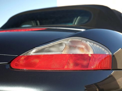 Used 2004 Porsche Boxster S image 40