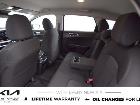 New 2025 Kia Sportage LX image 12