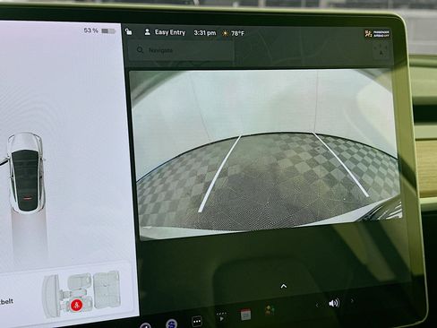 Used 2021 Tesla Model Y Long Range AWD/4WD image 22