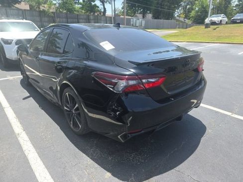 Used 2022 Toyota Camry SE w/ Convenience Package FWD image 6