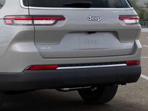 New 2026 Jeep Grand Cherokee L Laredo AWD/4WD image 39