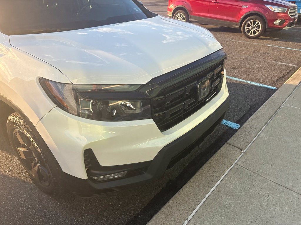 Used 2025 Honda Ridgeline Black Edition image 1