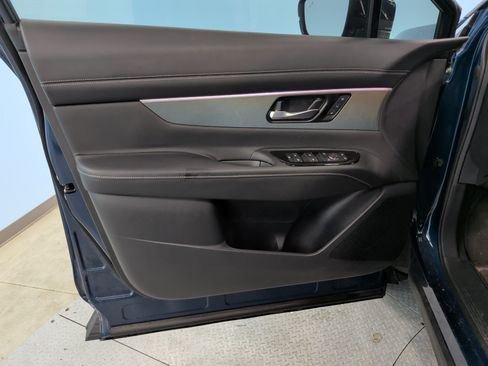 Used 2025 Nissan Murano SL AWD/4WD image 14