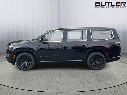 Used 2022 Jeep Grand Wagoneer Series III w/ Rear Seat Video Group 1 image 3