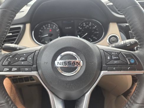 Used 2020 Nissan Rogue SL w/ Premium Package AWD/4WD image 11