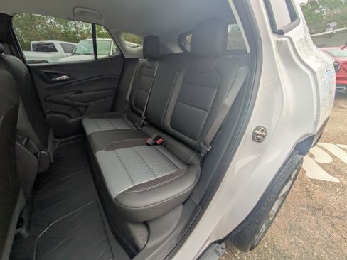 New 2026 Chevrolet Trax LT image 7