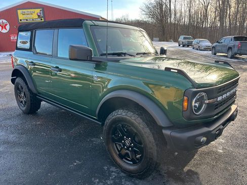 Used 2024 Ford Bronco Black Diamond image 1