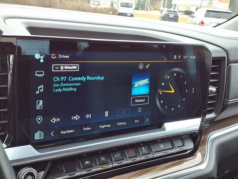 Used 2023 Chevrolet Silverado 1500 LT image 10