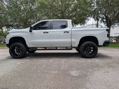 Used 2022 Chevrolet Silverado 1500 LT Trail Boss w/ LT Trail Boss Premium Package AWD/4WD image 5