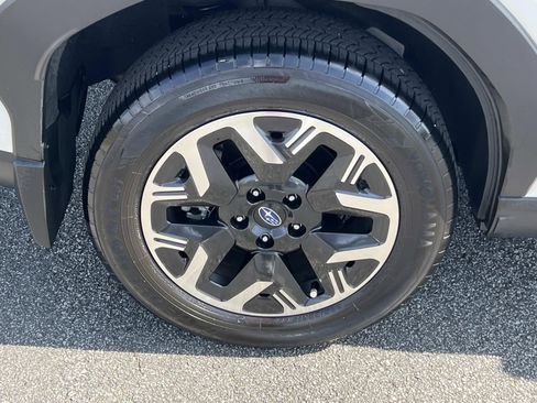 Used 2025 Subaru Forester Premium w/ Convenience Package #1 image 17