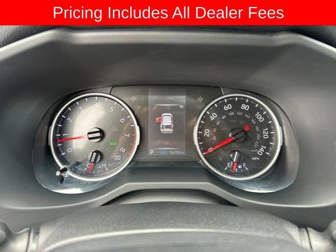 Used 2021 Toyota RAV4 XLE Premium FWD image 10