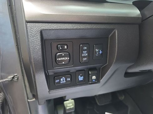 Used 2016 Toyota Tundra SR5 w/ TRD Off Road Package AWD/4WD image 19