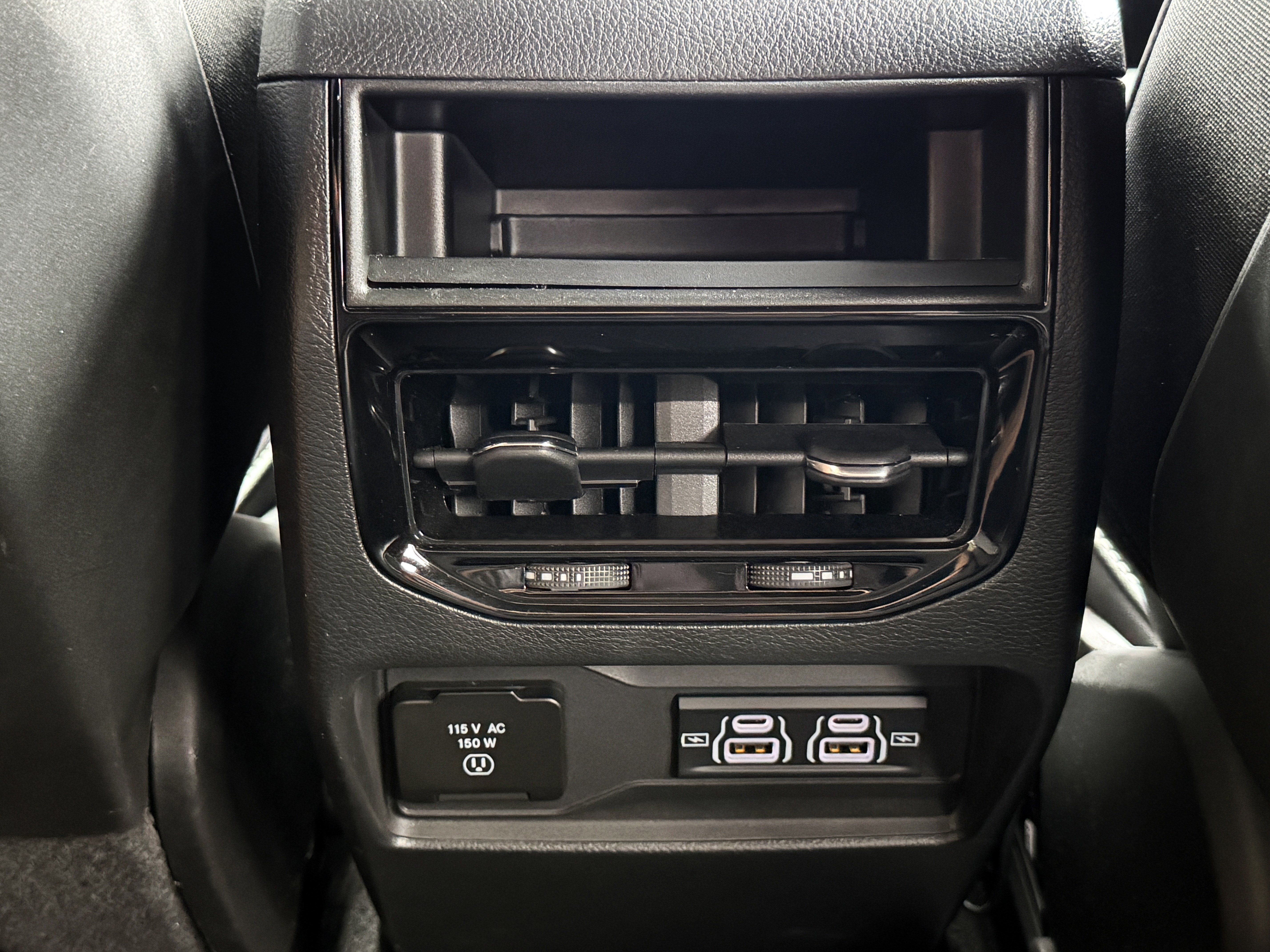 Used 2024 Jeep Grand Cherokee Altitude RWD image 25