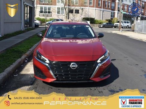 Used 2025 Nissan Altima 2.5 SV FWD image 1