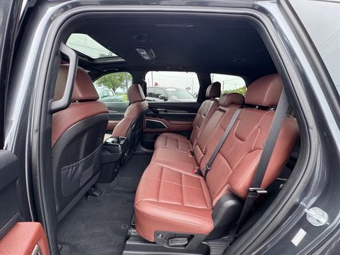 Used 2024 Kia Telluride EX FWD image 12