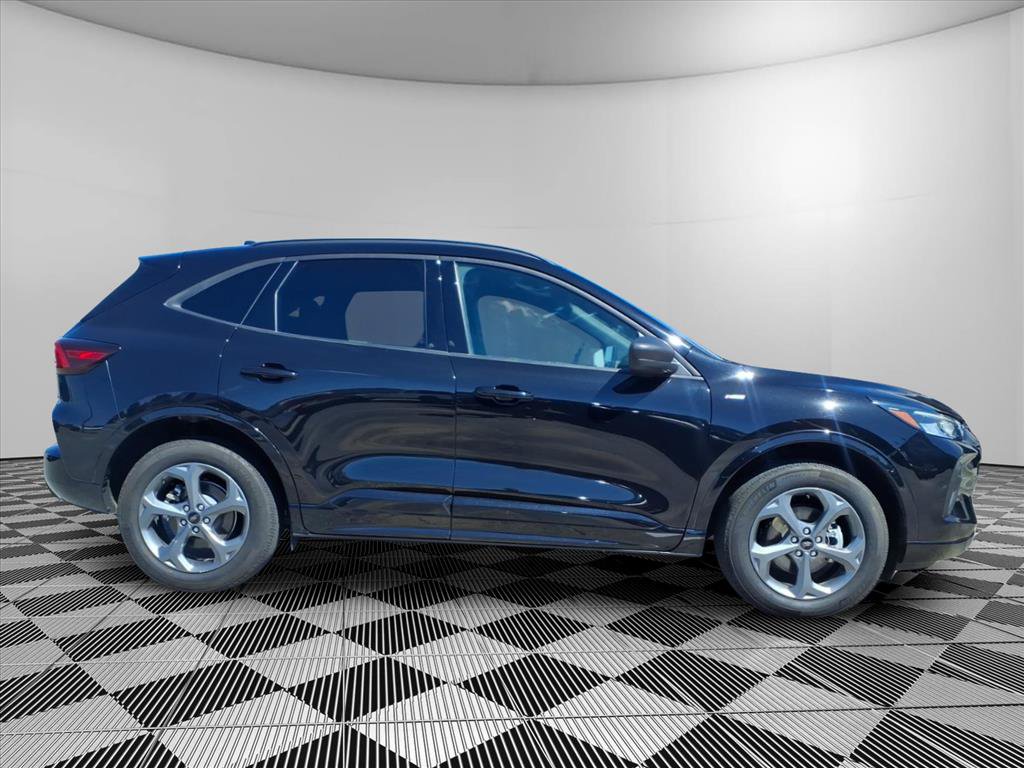 Used 2024 Ford Escape ST-Line w/ Tech Pack #1 AWD/4WD image 31