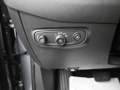 Used 2024 Chevrolet Equinox Premier AWD/4WD image 10