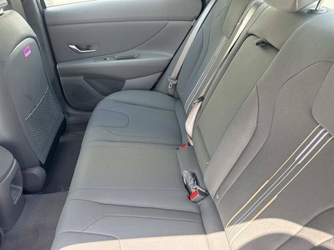 New 2026 Hyundai Elantra SEL Sport FWD image 22