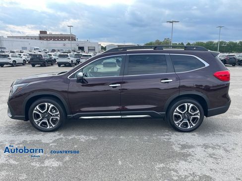 Used 2023 Subaru Ascent Touring AWD/4WD image 2