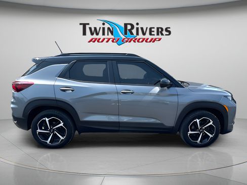Used 2021 Chevrolet TrailBlazer RS w/ Sun and Liftgate Package AWD/4WD image 5