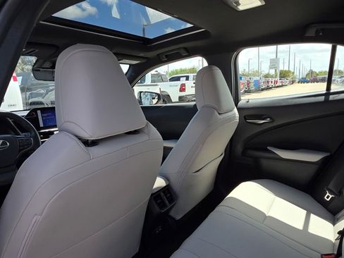 Used 2023 Lexus UX 250h FWD w/ Accessory Package (Z1) image 19