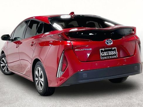 Used 2018 Toyota Prius Prime Advanced FWD image 14