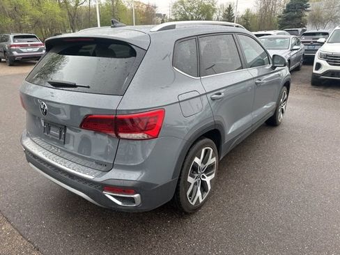 Used 2023 Volkswagen Taos SEL AWD/4WD image 3