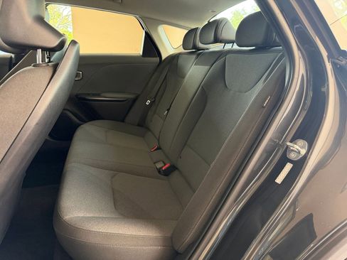 Used 2025 Kia K4 LXS image 22