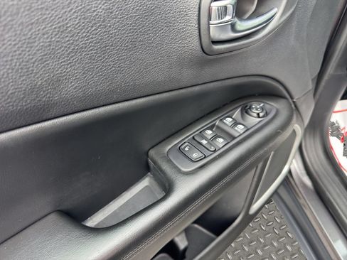 Used 2019 Jeep Compass Latitude AWD/4WD image 21