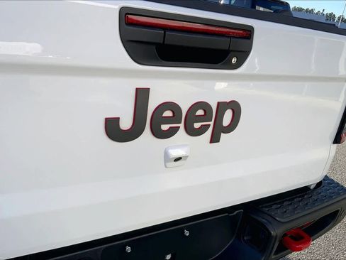 Used 2024 Jeep Gladiator Rubicon image 30