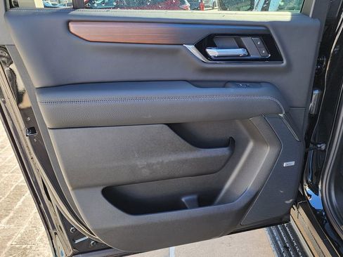 New 2026 GMC Yukon XL Denali w/ Denali Reserve Package AWD/4WD image 50