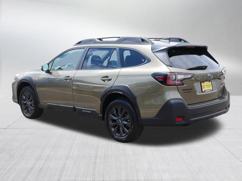 Used 2025 Subaru Outback Onyx Edition AWD/4WD image 5