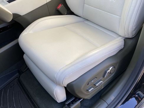 Used 2024 Hyundai Santa Fe Calligraphy image 22