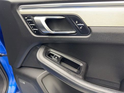 Used 2015 Porsche Macan Turbo image 48