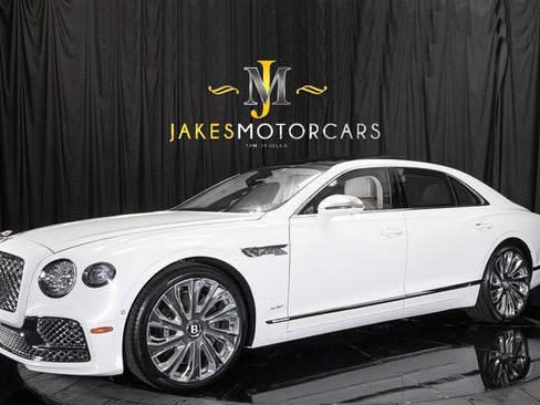 Used 2022 Bentley Flying Spur W12 AWD/4WD image 1