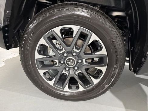 Used 2024 Toyota Tundra Limited image 12