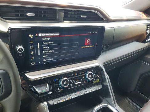 Used 2023 GMC Sierra 1500 Denali w/ Denali Reserve Package AWD/4WD image 27