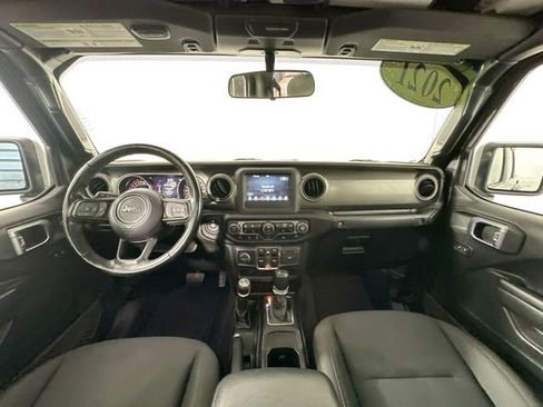 Used 2021 Jeep Gladiator Sport image 3