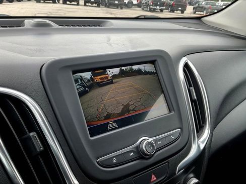 Used 2019 Chevrolet Equinox LT FWD image 23