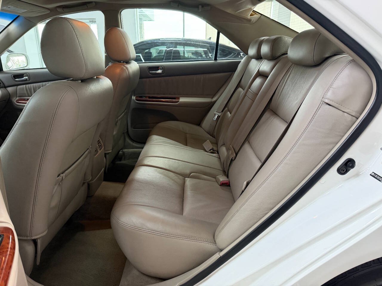 Used 2005 Toyota Camry XLE FWD image 13