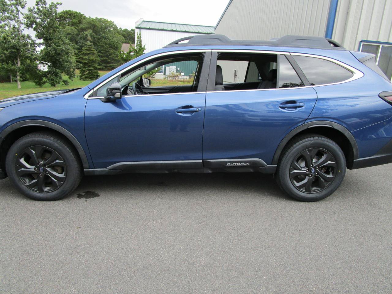 Used 2020 Subaru Outback Onyx Edition XT AWD/4WD image 2