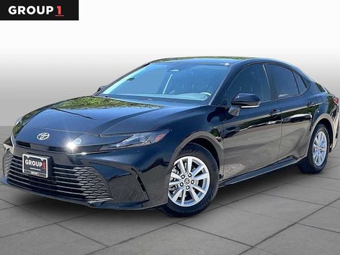 Used 2026 Toyota Camry LE FWD image 1