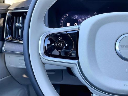 New 2026 Volvo XC90 T8 Ultra w/ Protection Package Premier image 17