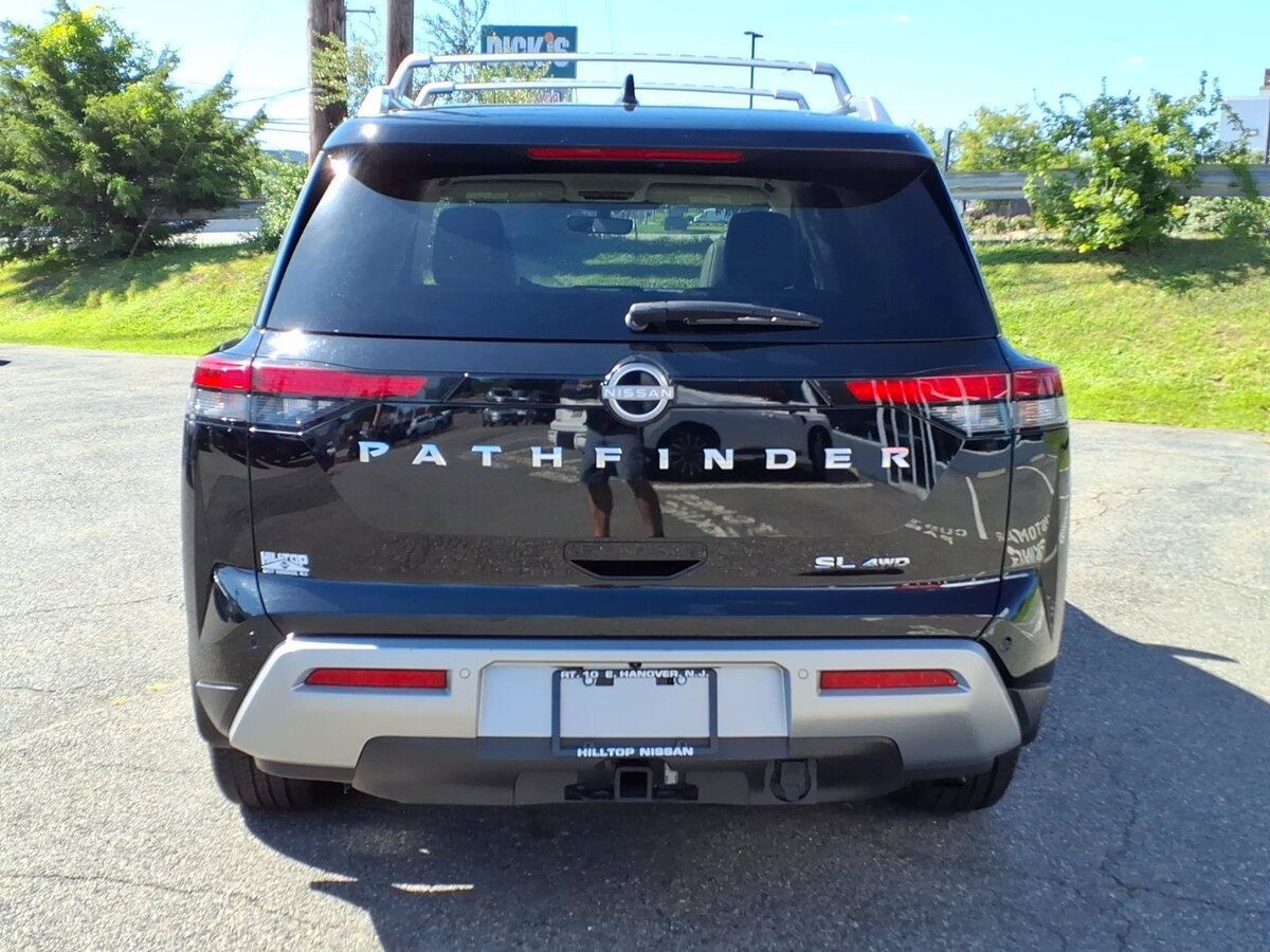 Used 2023 Nissan Pathfinder SL w/ SL Premium Package AWD/4WD image 6