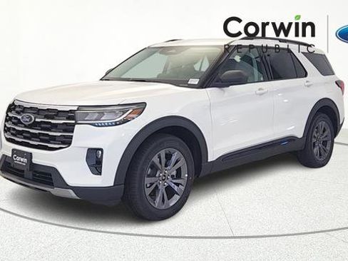 New 2026 Ford Explorer Active image 3